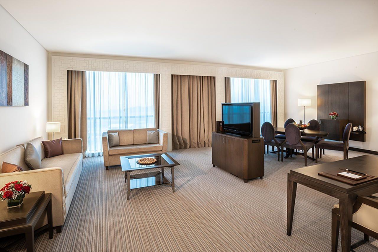 Royal M Al Aqah Beach Resort By Gewan Екстер'єр фото A suite at the hotel