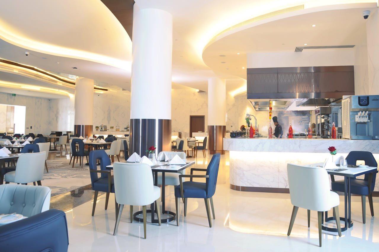 Royal M Al Aqah Beach Resort By Gewan Екстер'єр фото The restaurant